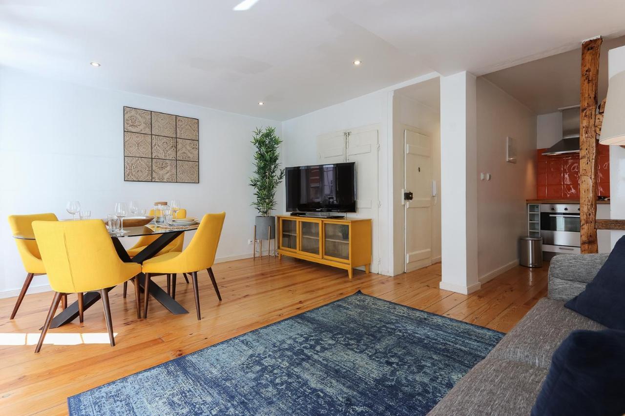 Charming And Stylish Downtown Apt In XIX Century Building Lisboa Dış mekan fotoğraf
