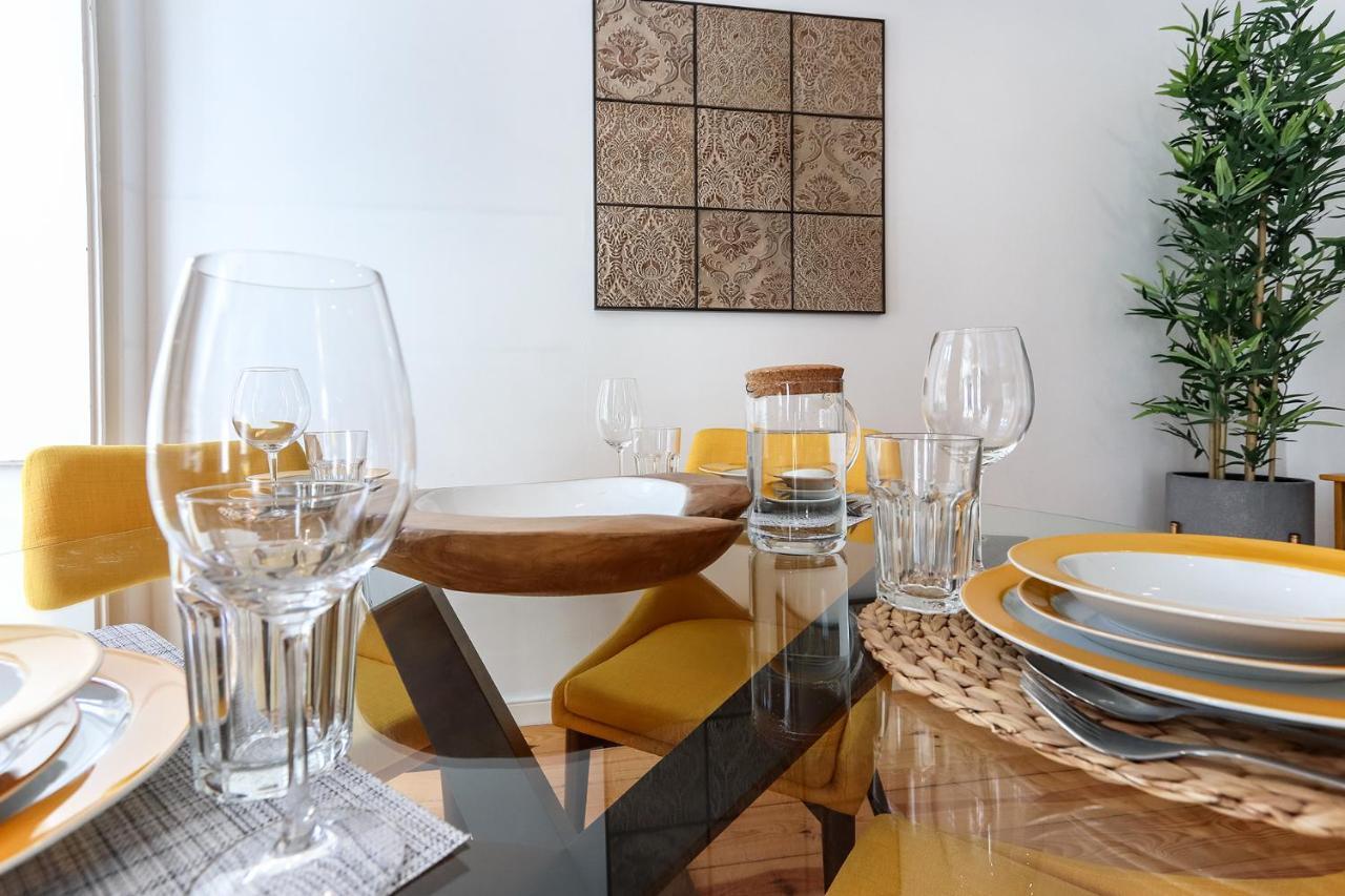 Charming And Stylish Downtown Apt In XIX Century Building Lisboa Dış mekan fotoğraf
