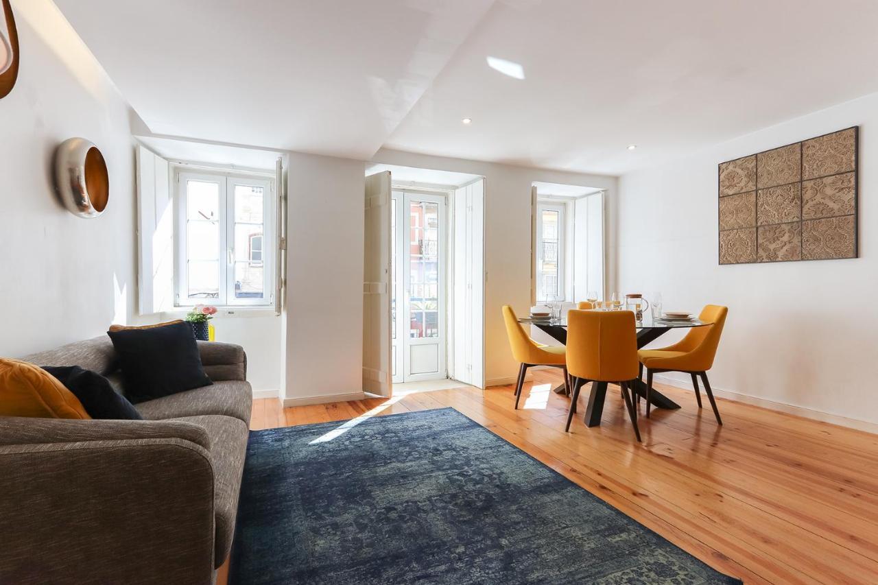 Charming And Stylish Downtown Apt In XIX Century Building Lisboa Dış mekan fotoğraf