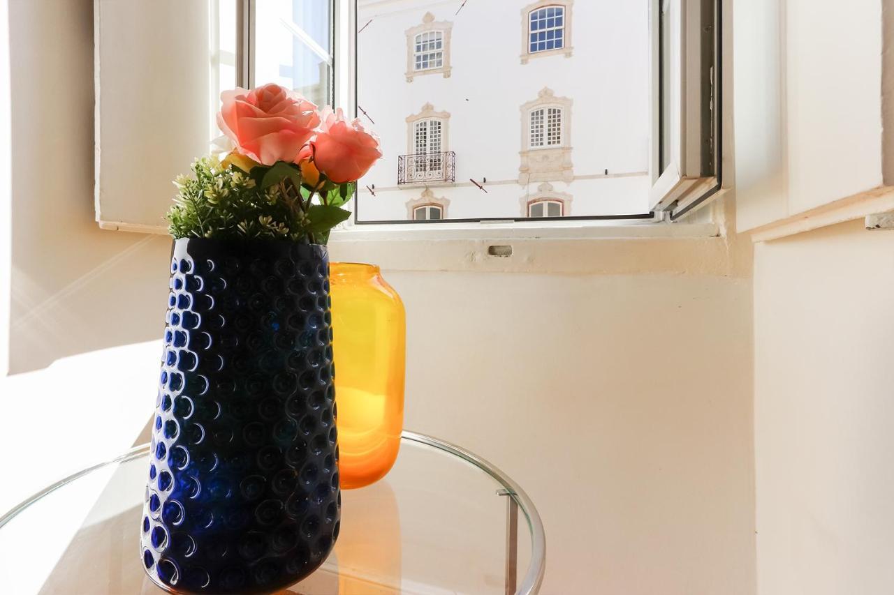 Charming And Stylish Downtown Apt In XIX Century Building Lisboa Dış mekan fotoğraf