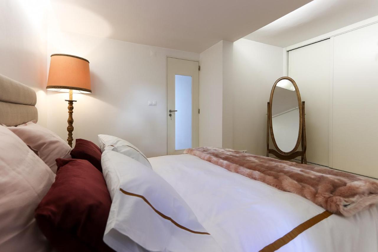 Charming And Stylish Downtown Apt In XIX Century Building Lisboa Dış mekan fotoğraf