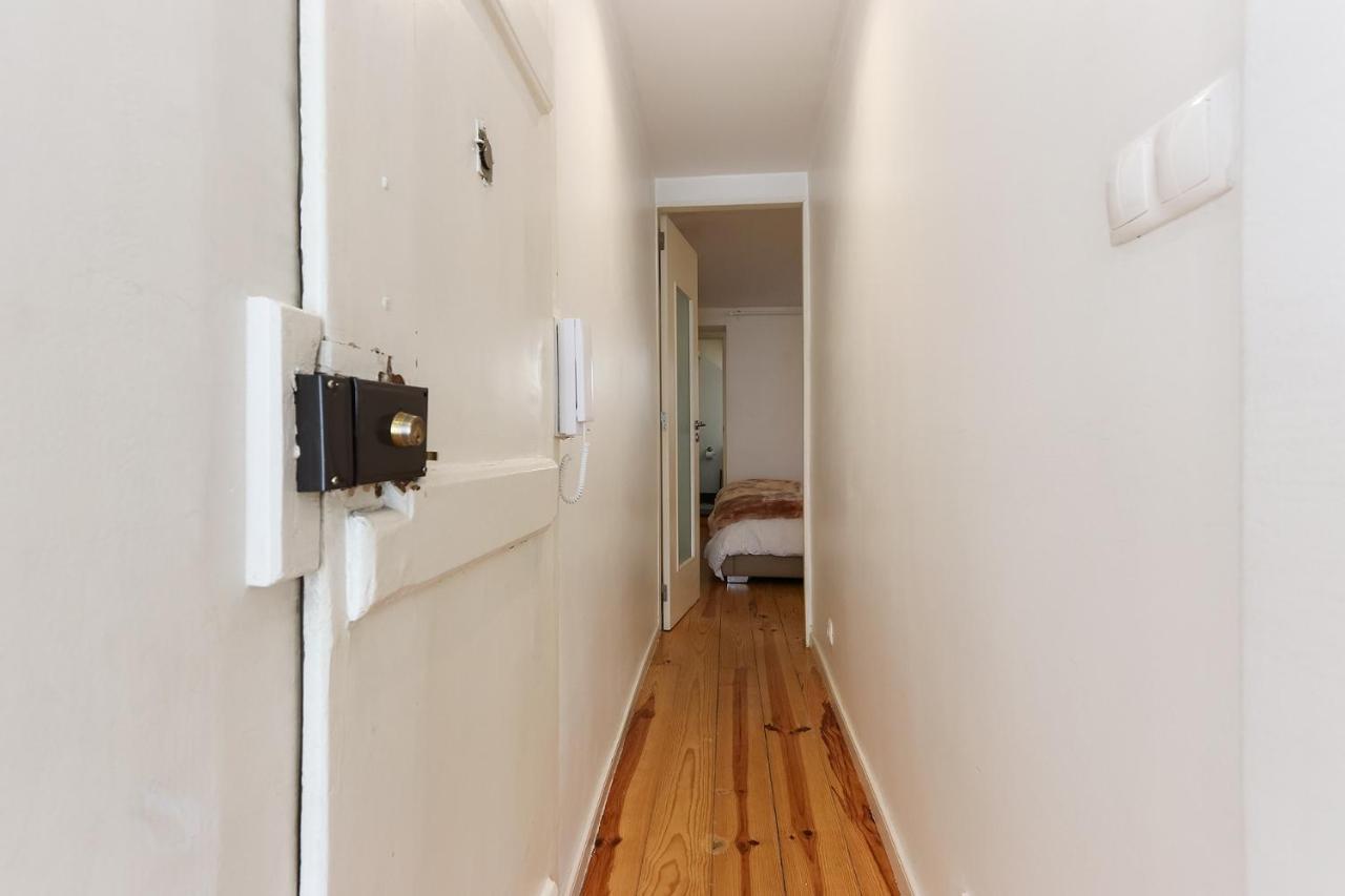 Charming And Stylish Downtown Apt In XIX Century Building Lisboa Dış mekan fotoğraf