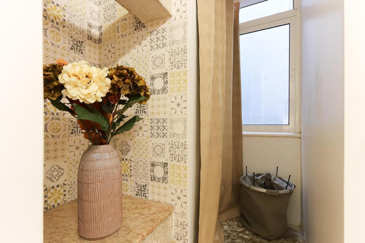 Charming And Stylish Downtown Apt In XIX Century Building Lisboa Dış mekan fotoğraf